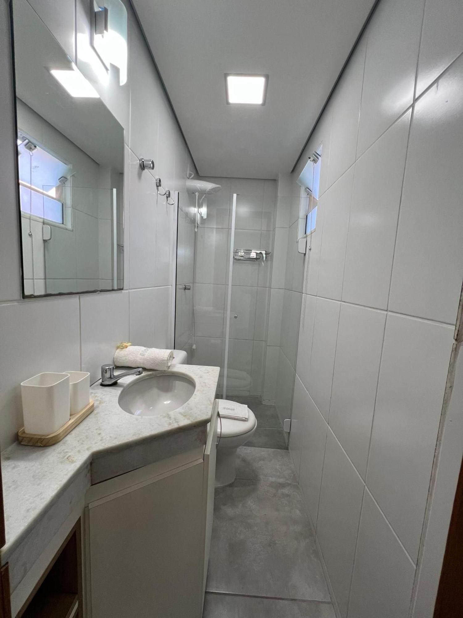 Apartamento Em Sao Joao Del Rei, Ao Lado Da Estacao Ferroviaria, Estacionamento E Ar Condicionado Exterior foto